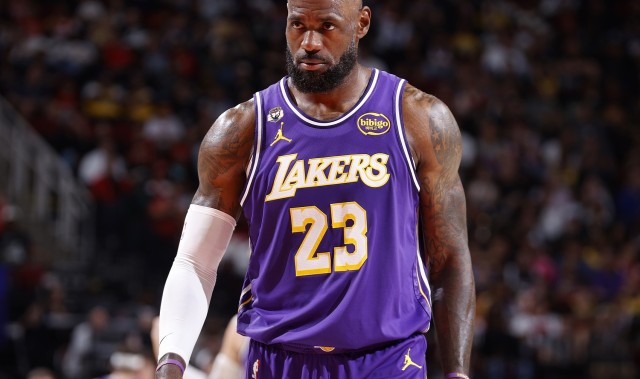 28圈-詹姆斯将迎生涯第56轮系列赛 季后赛胜场&amp;系列赛获胜数均历史第一