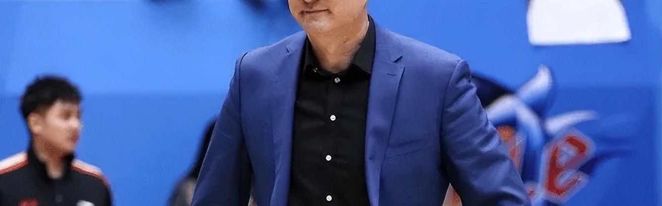 28圈-广东胜吉林发布会！杜锋再展语言魅力，焦泊乔点出拼劲伤势无碍！